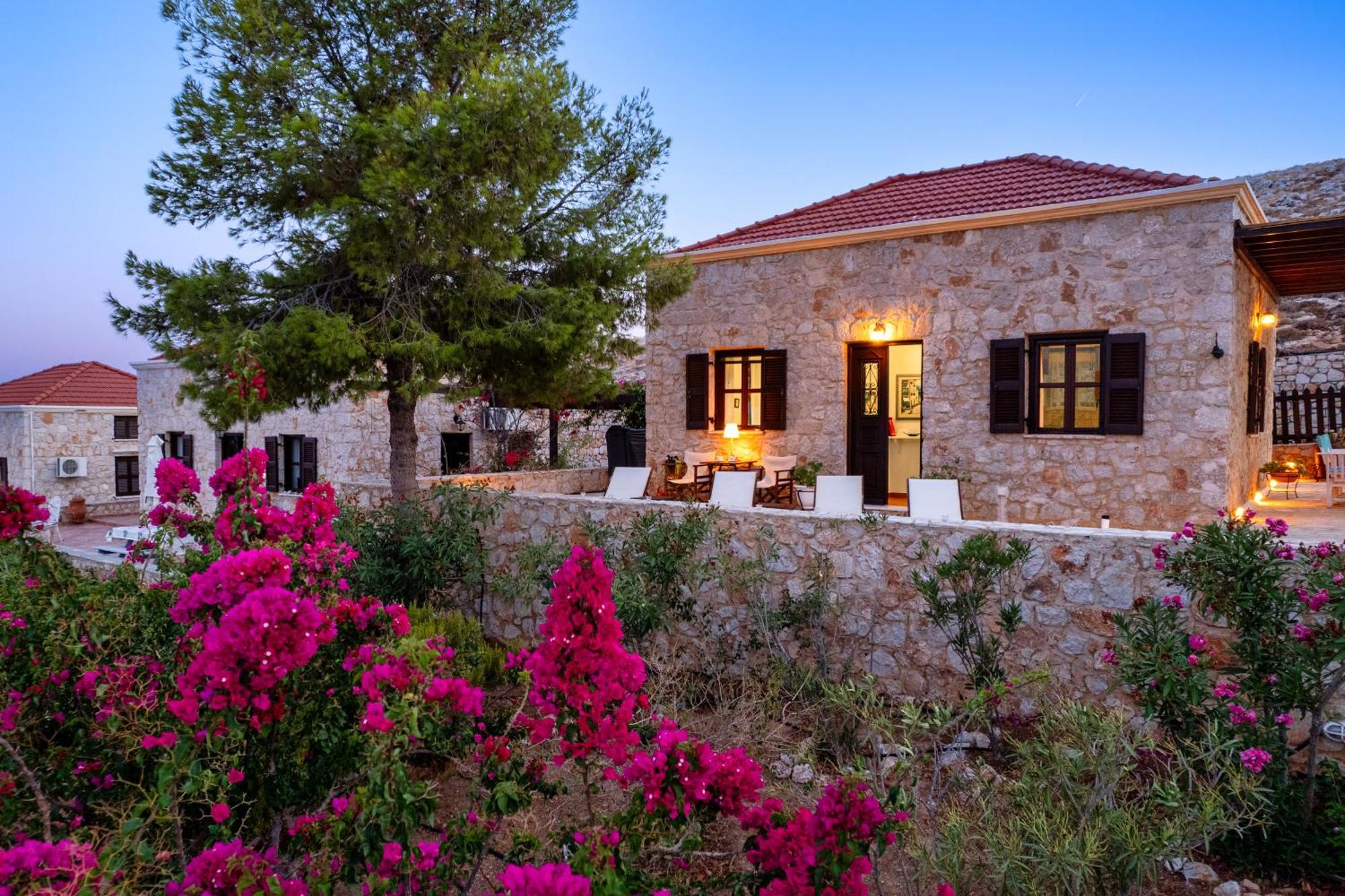 Villa Ftenagia Халки Экстерьер фото